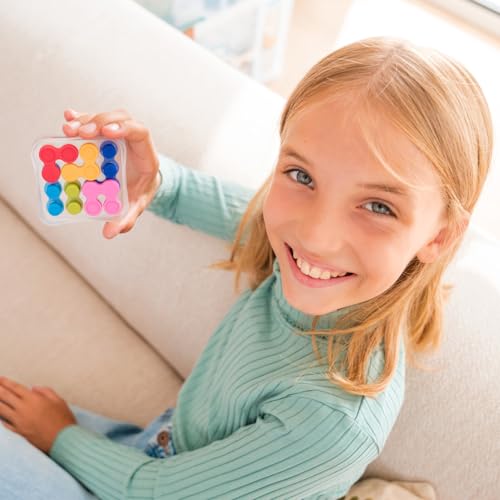 SmartGames Reverso, Fidget Puzzle, Mini Brain Teaser, Ages 6+