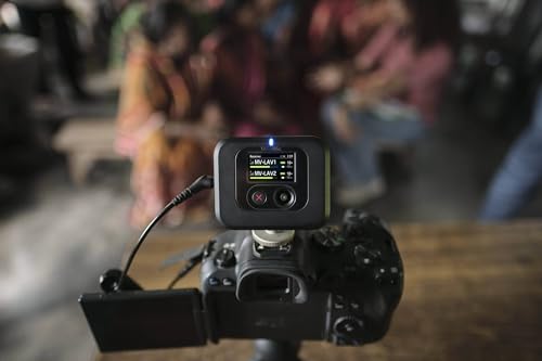 Shure MoveMic Receiver - Cold Shoe Mountable Camera Receiver for MoveMic Lavalier Microphones, Compatible with Most DSLR Cameras and Computers, for Mobile Content Creators (MV-R-Z7) | Digital receiver with USB-C and 3.5mm connectors for cameras, computers