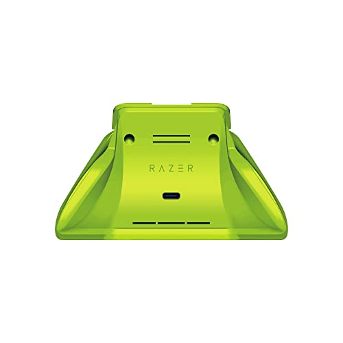 Razer Essential Duo Bundle for Xbox: Kaira X Wired Headset & Universal Quick Charging Stand for Xbox Controllers - Color Matches Official Xbox Series X|S Controllers (Sold Separately) - Electric Volt