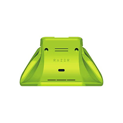 Razer Essential Duo Bundle for Xbox: Kaira X Wired Headset & Universal Quick Charging Stand for Xbox Controllers - Color Matches Official Xbox Series X|S Controllers (Sold Separately) - Electric Volt