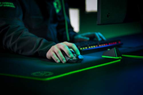 Razer Viper Ultimate with Charging Dock - Ambidextrous Esports Gaming Mouse Powered by HyperSpeed Wireless Technology (Focus+ 20K Optical Sensor, 74g Lightweight, RGB Chroma) Black - style: Viper Ultimate + Charging Dock