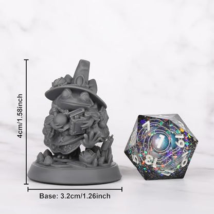 AUSPDICE DND Miniature, 32mm Frog Wizardess for Fantasy RPGs, S15 | 1:50 Scale Fantasy Mage with Witch Hat, Book and Potions for Dungeons and Dragons, TTRPGs, Board Games, Wargaming and Display