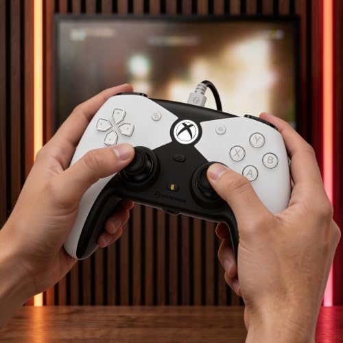 Hyperkin The Competitor Wired Controller for XBOX Series X|S, XBOX One & PC with Hall Effect Joysticks & Impulse Triggers, Symmetrical Layout & Precision D-Pad - Officially Licensed XBOX - White - color: 화이트.