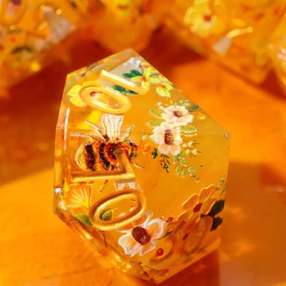 XENOLUX Polyhedral Resin DND Dice Set for Dungeons and Dragons, Handmade Sharp Edge RPG Dice for Board Games, Amber Bee and Floral Design with Tin Box (L22) - color: L22