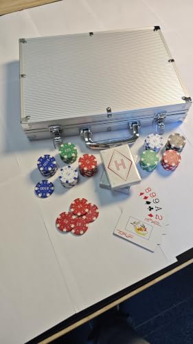 HEITOK Poker Chips, 500PCS Poker Chip Set with Aluminum Travel Case, Waterproof of 11.5 g Poker Set for Texas Holdem Blackjack Gambling | 500 blank 11.5g iron-core poker chips with aluminum case, cards, dice and buttons for 2-10 player game nights - size:
