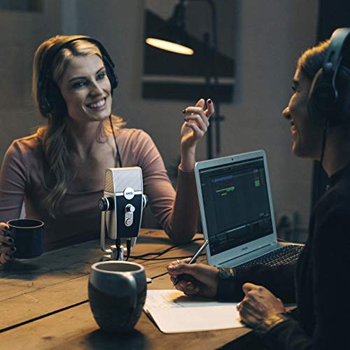 AKG Podcaster Essentials Kit - style: Podcaster Essentials Bundle