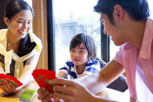 Mattel Games Apples to Apples Junior Game, for Ages 9+, 4-8 Players | Funny Comparison Card Play Designed for Kids and Family Game Night - style: Junior