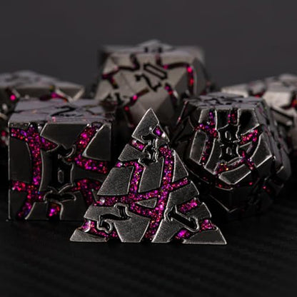 Cracked Rune Metal Dice Set for DND & RPG – Dark Fantasy Fractured Design, Premium Heavy Metal Polyhedral Dice with Deep Engraved Numbers, 7-Piece Set – Red Infernal Vein - color: Antique Silver Rose Red