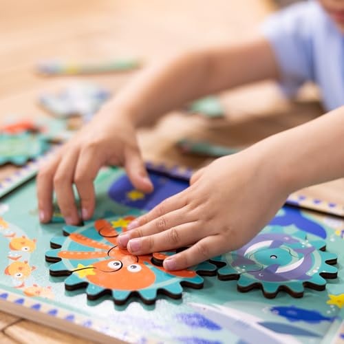 Melissa & Doug Wooden Underwater Jigsaw Spinning Gear Puzzle – 18 Pieces Wooden Puzzle for Toddlers and Preschoolers, for Boys and Girls Ages 3+