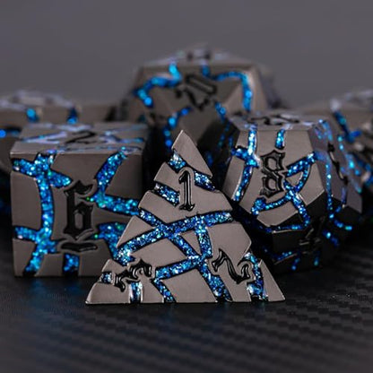 Cracked Rune Metal Dice Set for DND & RPG – Dark Fantasy Fractured Design, Premium Heavy Metal Polyhedral Dice with Deep Engraved Numbers, 7-Piece Set – Blue Arcane Vein - color: Pearl Gun Bright Blue