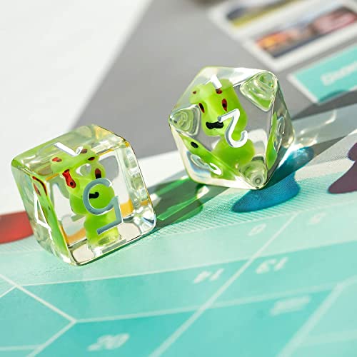 Cusdie 7-Die Dice DND, Polyhedral Dice Set Filled with Animal, for Role Playing Game D&D Dice (Frog) - color: Frog
