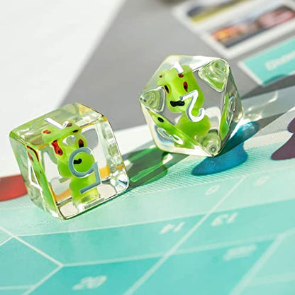 Cusdie 7-Die Dice DND, Polyhedral Dice Set Filled with Animal, for Role Playing Game D&D Dice (Frog) - color: Frog
