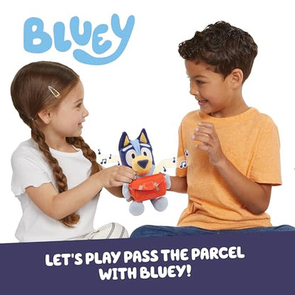 Bluey Pass the Parcel Musical Game, Soft 8" (20cm) Plush, Game for Kids | Huggable fun family game, children's party game or preschool game, three interactive kids games to play, including hot botato - style: Pass The Parcel