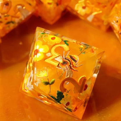 XENOLUX Polyhedral Resin DND Dice Set for Dungeons and Dragons, Handmade Sharp Edge RPG Dice for Board Games, Amber Bee and Floral Design with Tin Box (L22) - color: L22