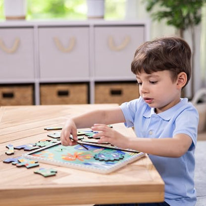 Melissa & Doug Wooden Underwater Jigsaw Spinning Gear Puzzle – 18 Pieces Wooden Puzzle for Toddlers and Preschoolers, for Boys and Girls Ages 3+