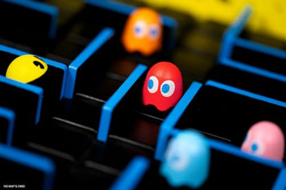 Quoridor Pac-Man | Fun Game for The Whole Family | Classic Arcade Game| Ages 8+ | 2 to 5 Players | 15 Minutes