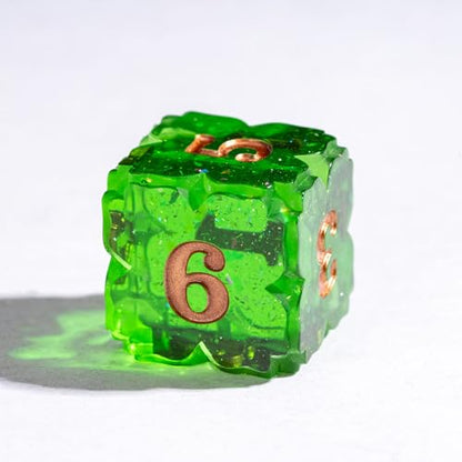 Cusdie Sharp Edge DND Dice, 7 PCS Shamrock DND Dice Set D&D D20 D12 D10 D8 D6 D4, Handcrafted Polyhedral Dice Set for RPG and Other Table Games(Green) - color: Green