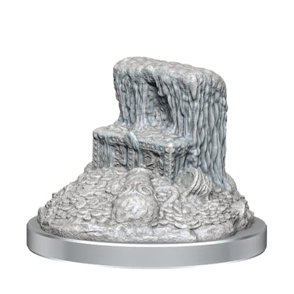 WizKids D&D Nolzur's Marvelous Miniatures: White Dragon Wyrmling