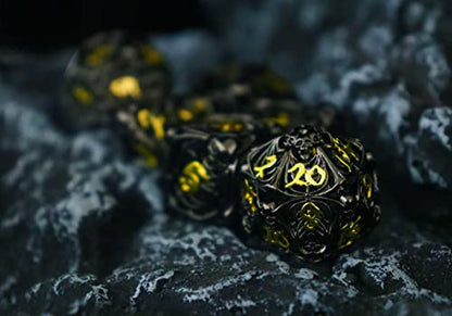 Metal DND Dice Set Skull Dungeons and Dragon Dice Set Hollow Polyhedral Magic 7 PCS Dice Set with Gift Metal Box for Dungeons and Dragons Table Games Play Cards MTG(Skull_Black Plus Gold) - color: Skull_red and White
