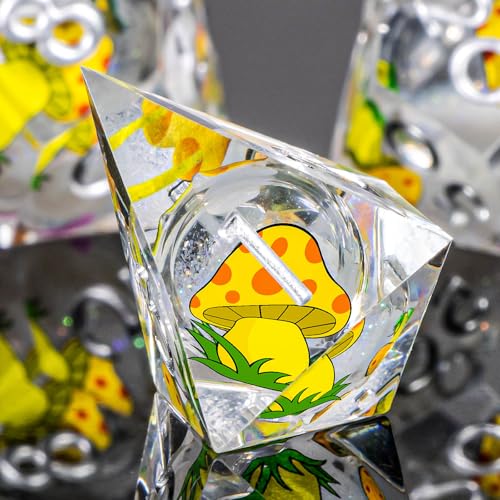 OUKELANWO Liquid Core Mushroom DND Dice Set D&D, 7Pcs Resin Sharp Edge Dice with Gift Box, Dungeons Dragons D and D Role Playing Gaming Dice D20 D12 D10 D8 D6 D4, White and Yellow - color: White and Yellow