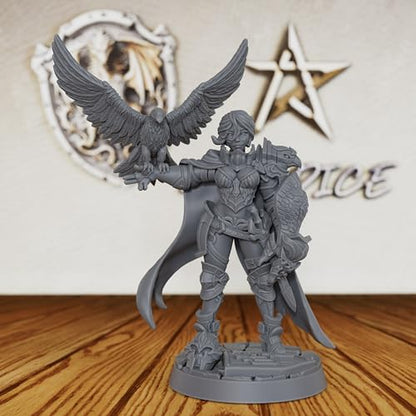 AUSPDICE Heroic 28mm Unpainted DND Miniature, Falconer Ward Paladin AS367 | Female Fantasy Figure with Falcon, Sword and Shield for Dungeons and Dragons, TTRPG, Tabletop RPG Games and Dungeon Masters