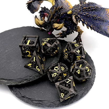 DND Dice Set,3D Octopus Hollow Metal 7-Die,Black | Solid Copper,Lightweight 72g Dice Set,Easy-to-Read Numbers,Gift Box & Velvet Bag for DND RPG Players - color: Cthulhu Black