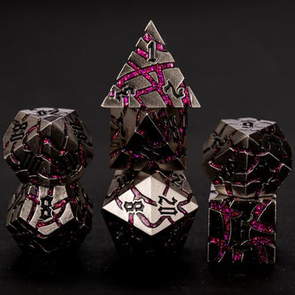Cracked Rune Metal Dice Set for DND & RPG – Dark Fantasy Fractured Design, Premium Heavy Metal Polyhedral Dice with Deep Engraved Numbers, 7-Piece Set – Red Infernal Vein - color: Antique Silver Rose Red