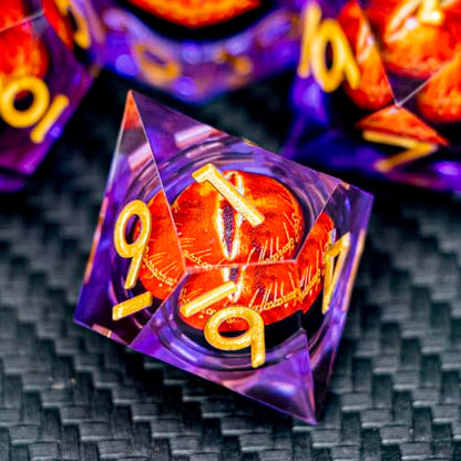 ARUOHHA DND Resin Dice Gazes Eye Dice Purple Gold Liquid Core Flaming RPG Sharp Edged Dice Set with Gift Box, Polyhedral D and D Dice Set Compatible with Dungeons Dragons Role Playing Game D20 D6 - color: Sl01-purple Gold