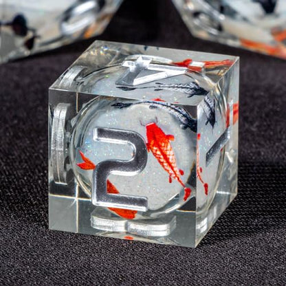 OUKELANWO Liquid Core Koi Fish DND Dice Set with Box, 7Pcs Sharp Edge Resin Role Playing D&D Dice, Ocean D and D D20 D12 D10 D8 D6 D4 Dice
