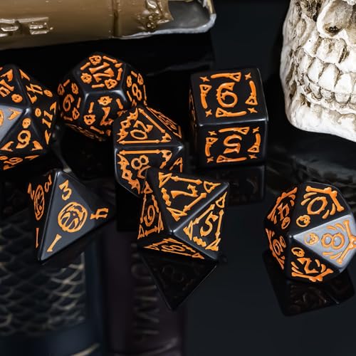 7-Die DND Dice Set Scary Pattern Polyhedral Dice Set with Leather Bag, Skull Dice D&D Dice Set for RPG Table Games. (Scary Pattern-Black) - color: Halloween Pattern-black