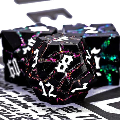 Cracked Rune Metal Dice Set for DND & RPG – Dark Fantasy Fractured Design, Premium Heavy Metal Polyhedral Dice with Deep Engraved Numbers, 7-Piece Set – Arcane Spectrum Vein - color: Matte Black 7 Colors