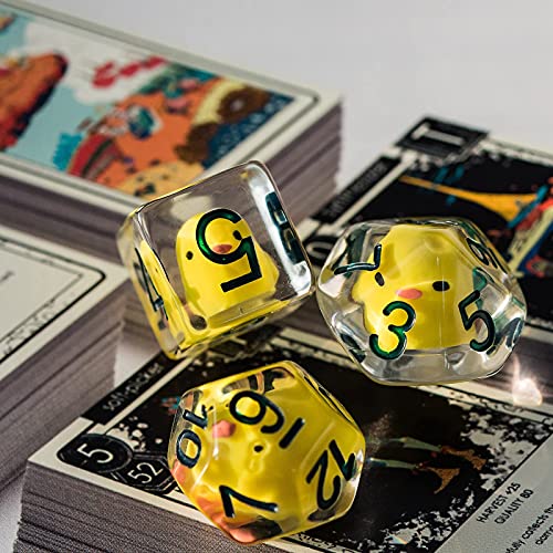 Cusdie 8-Die DND Dice, Polyhedral Dice Set Filled with Animal, Animal Dice Set for Role Playing Game D&D Dice (8Pcs Yellow Chicken) - color: 8pcs Yellow Chicken