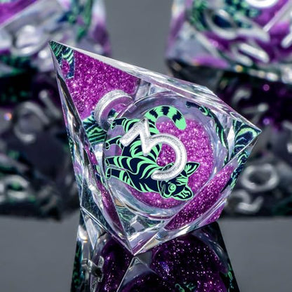 KERWELLSI Cat Liquid Core DND Dice Set with Gift Box, 7Pcs Resin Dungeons Sharp Edge D&D Dice, Dragons D and D Role Playing Dice D20 D12 D10 D8 D6 D4, Purple and Light Green Cat - color: Purple and Light Green Cat