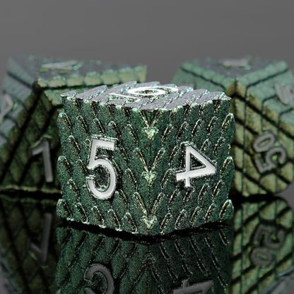 7pcs Dragon Scale Dice Set,Dragon Eye Metal Dice with Gift Metal Box for TTRPG Tabletop Gaming,Dungeon Masters,RPG Adventures(Grass Green & Red Eye) - color: Grass Green & Red Eye