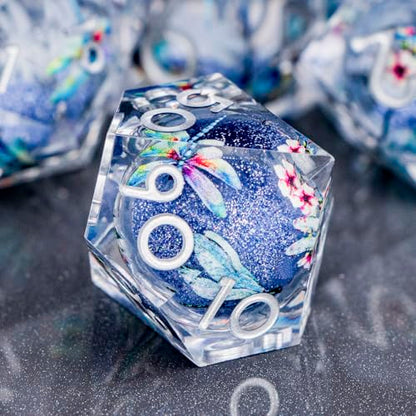 DND Dragonfly Dice 7PCS Polyhedral Sharp Edge Dice Set with Gift Case for Dungeons Dragons Role Playing Game, RPG Resin D and D Dice D6 D8 D10 D12 D20 D% (Silver Blue) - color: Qt-silver Blue