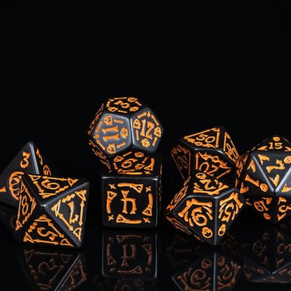 7-Die DND Dice Set Scary Pattern Polyhedral Dice Set with Leather Bag, Skull Dice D&D Dice Set for RPG Table Games. (Scary Pattern-Black) - color: Halloween Pattern-black