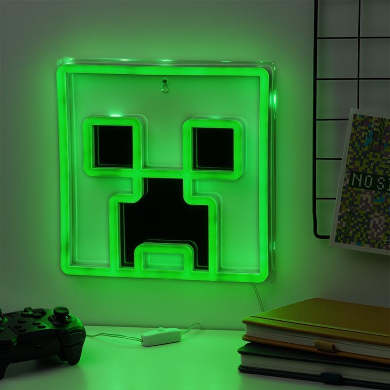 Creeper Iconic LED Wall-Mountable Light Officially Licensed Minecraft Room Decor for Boys and Girls, Gamer Night Light in Vibrant Green - Paladone
