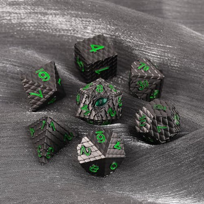 Metal Dice Set D&D,7 PCS Dragon Scale Metallic DND Dice Set,Dragon Eye Metal Dice with Grogeous Gift Case for Dungeons and Dragon Tabletop Game (Black Dragon Scale & Green Eye) - color: Black Dragon Scale & Green Eye