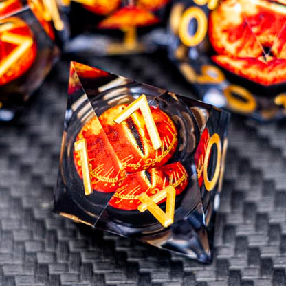 ARUOHHA DND Resin Dice Gazes Eye Dice Black Gold Liquid Core Flaming RPG Sharp Edged Dice Set with Gift Box, Polyhedral D and D Dice Set Compatible with Dungeons Dragons Role Playing Game D20 D6 - color: Sl01-black Gold
