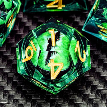 ARUOHHA DND Resin Dice Dragon Eye Dice Liquid Core Green Sharp Edged Dice Set with Gift Box, Dungeons Polyhedral D and D Dice Set Compatible with D&D Role Playing Game D20 D12 D10 D8 D6 - color: Ly02-green