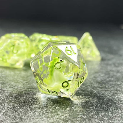 Sage's Portal Animal Familiars Resin DND Dice Set Polyhedral Dice Set for Dungeons and Dragons RPG Pathfinder Tabletop TTRPG (Baby Dragon) - color: Baby Dragon