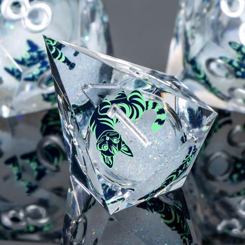 KERWELLSI Cat Liquid Core DND Dice Set with Gift Box, 7Pcs Resin Dungeons Sharp Edge D&D Dice, Dragons D and D Role Playing Dice D20 D12 D10 D8 D6 D4, White and Light Green Cat - color: White and Light Green Cat