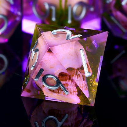 Froggod Purple Moss & Skull DND Dice Set with Gift Box for DND RPG, 7Pcs | Purple resin DND role playing dice with moss skull design and sharp edges for MTG, tabletop games and collectors - color: Purple