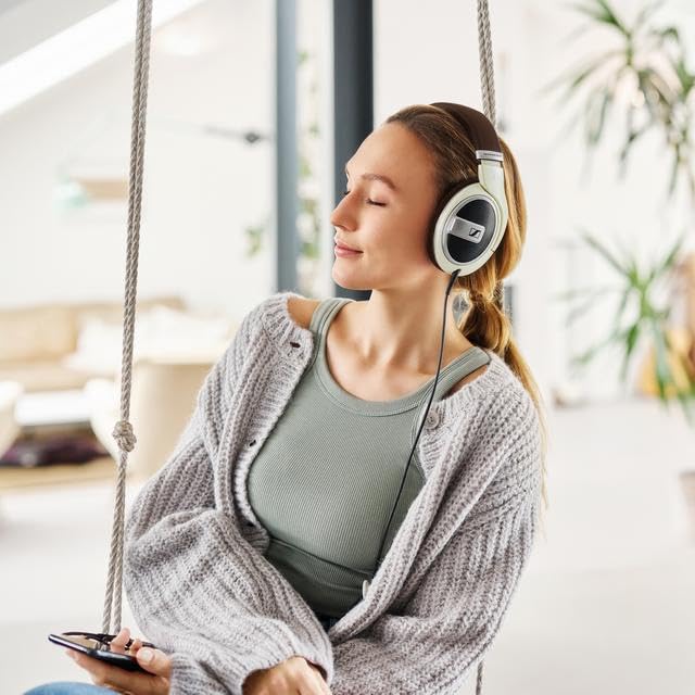 SENNHEISER HD 599 Open Back Headphone, Ivory - style: HD 599