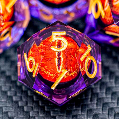 ARUOHHA DND Resin Dice Gazes Eye Dice Purple Gold Liquid Core Flaming RPG Sharp Edged Dice Set with Gift Box, Polyhedral D and D Dice Set Compatible with Dungeons Dragons Role Playing Game D20 D6 - color: Sl01-purple Gold