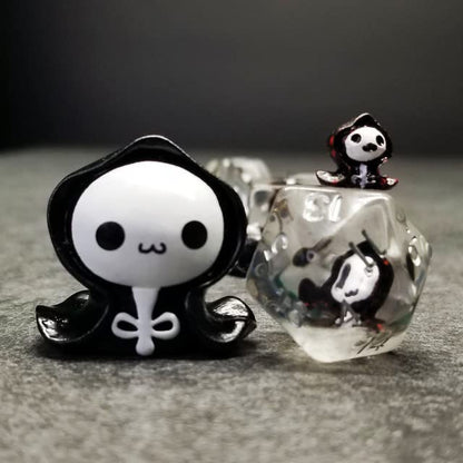 Sage's Portal Familiars and Reagents Resin DND Dice Set Polyhedral Dice Set for Dungeons and Dragons RPG Tabletop TTRPG (Baby Grim) - color: Baby Grim