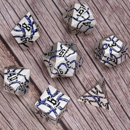 Cracked Rune Metal Dice Set for DND & RPG – Dark Fantasy Fractured Design, Premium Heavy Metal Polyhedral Dice with Deep Engraved Numbers, 7-Piece Set – Purple Arcane Vein - color: Pearl Silver Purple