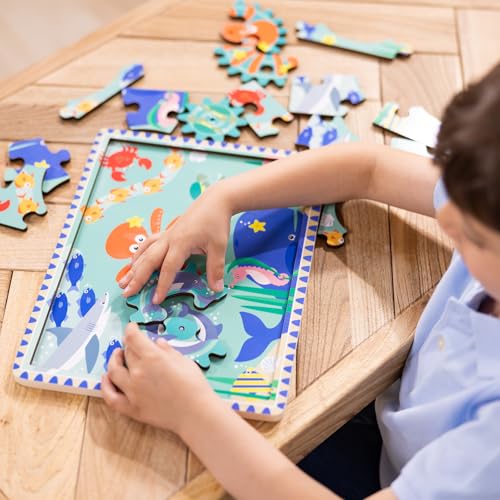 Melissa & Doug Wooden Underwater Jigsaw Spinning Gear Puzzle – 18 Pieces Wooden Puzzle for Toddlers and Preschoolers, for Boys and Girls Ages 3+