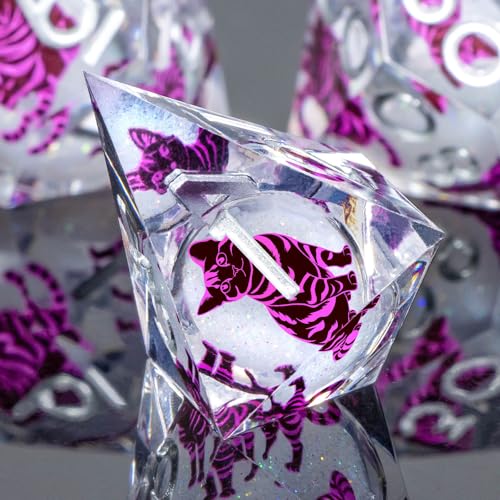 KERWELLSI Cat Liquid Core DND Dice Set with Gift Box, 7Pcs Resin Dungeons Sharp Edge D&D Dice, Dragons D and D Role Playing Dice D20 D12 D10 D8 D6 D4, White and Purple Cat - color: White and Purple Cat