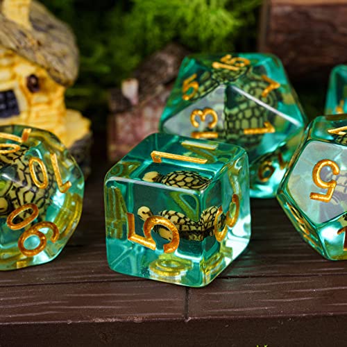 Cusdie 7-Die DND Dice, Polyhedral Dice Set Filled with Animal, for Role Playing Game D&D Dice (Brown Turtle) - color: Brown Turtle